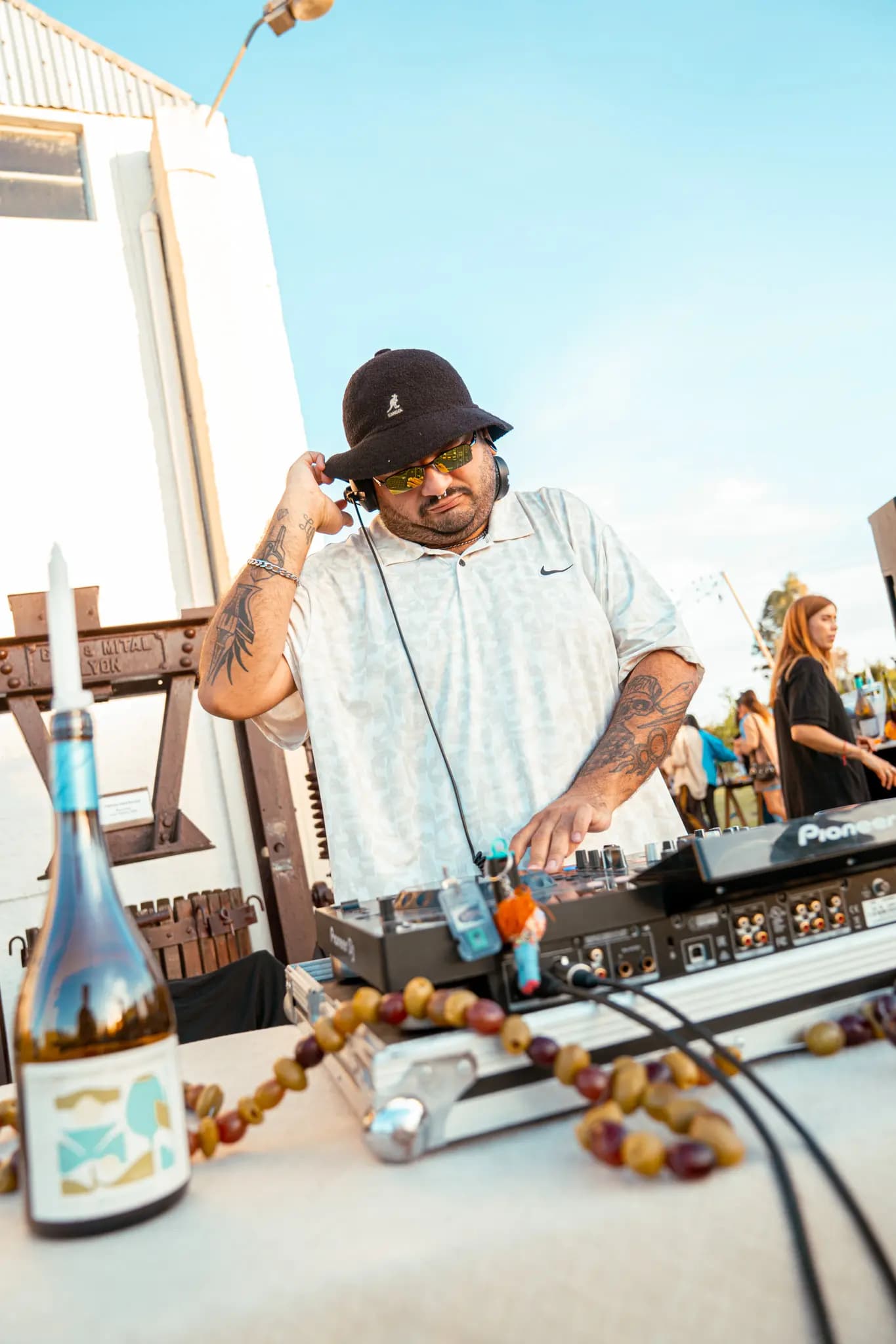 Dj en la fiesta